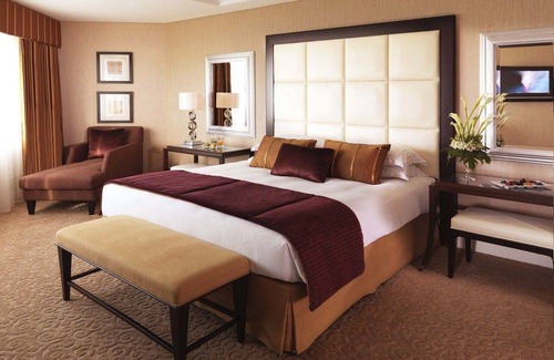 Garhoud Hotel | Mövenpick Grand Al Bustan Dubai