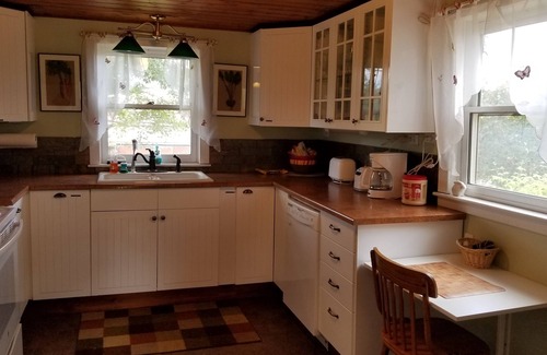 Spanish Valley Cabin | M-4 Cabin - Accommodates up to 6 and is pet friendly.
