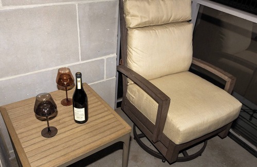 Golden Triangle House | M&M Luxury’s 2 Bedroom Exclusive Loft with Pool Table and added Amenities