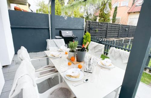 Sudstadt Apartment | M-Style 01 Apartment mit Terrasse und Gasgrill, 24h Self-Check-In, Free Parking, Netflix