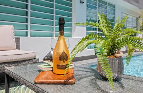 Punta Las Marias Apartment | M1 with Ch ef, Driver, Pool, & half off tours