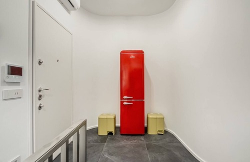 Porta Romana Apartment | M3 Porta Romana Modern Two-Level APT