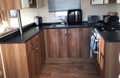 Camber House | M321 - 8 Berth Caravan with Veranda - Pet Friendly