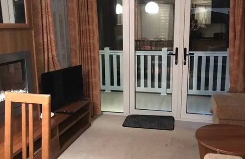 Camber House | M321 - 8 Berth Caravan with Veranda - Pet Friendly