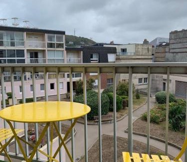 Fecamp Apartment | Ma cabane de plage studio avec balcon et parking