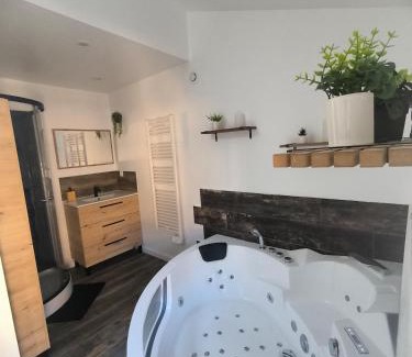Saint-Remy-de-Chargnat House | Ma douce Fenière