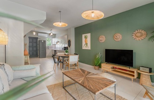 Maho House | Maison GAMA, 2 bedrooms and shared pool (CISTERN!)