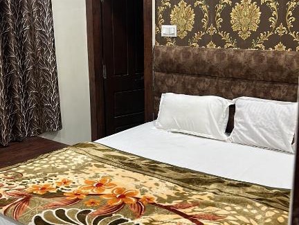 Ujjain Cabin | Maa bhagwati yatri graha