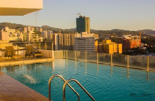 Mabolo Apartment | Mabolo garden flat a9 Rooftop Pool Shortwalk to Ayala Mall