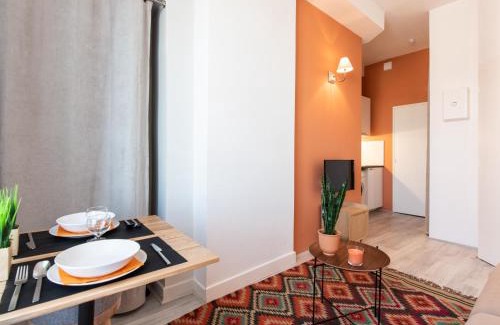 7th Arrondissement Apartment | Macé Studio Apartment