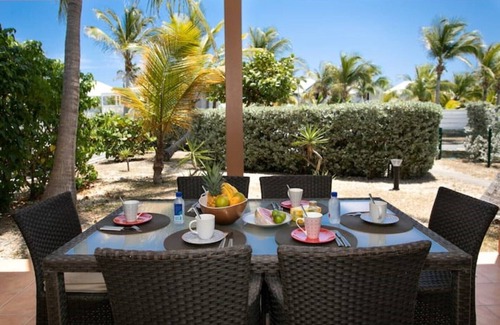 Orient Bay Villa | Macassi 4, Charming beachfront villa.