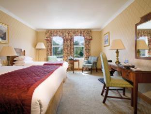 East Kilbride Hotel | Macdonald Crutherland House