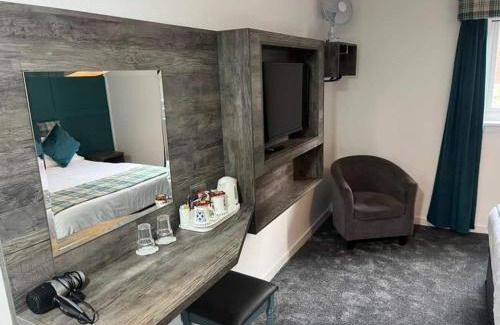Kinlochleven Hotel | MacDonald Hotel & Cabins