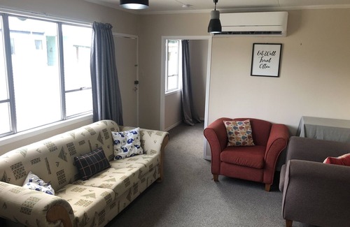 Twizel House | Mackenzie Cottage - 5 min walk town!