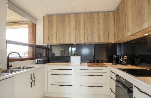 North Adelaide House | MACKINNON ON THE PARADE an unbelievable location