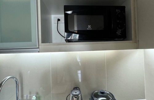 Lapu-Lapu Resort | Mactan Newton Condo with Pool Access
