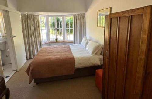 Stellenbosch House | Madajo