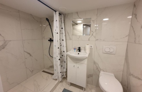 Erzsebetvaros Apartment | Madam with AC and the central location