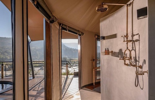 Ulundi Cabin | Madwaleni River Lodge - Babanango Game Reserve