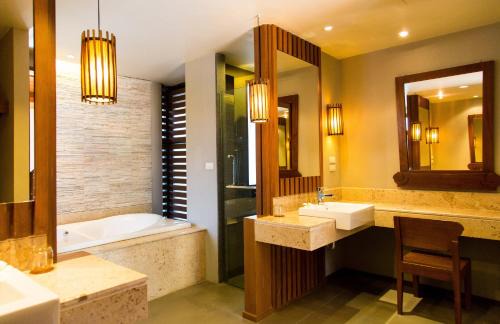 Ko Pha-ngan Resort | Maehaad Bay Resort - SHA Plus