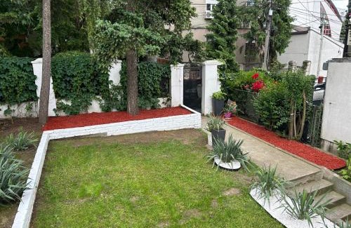 Zvezdara Apartment | Magenta Garden