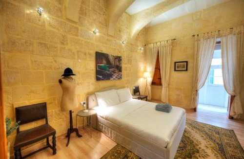 Valletta House | Magestic palazzo, jacuzzi on roof terrace GOVAL-3