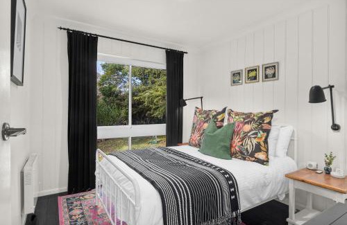 Bundanoon House | 'Maggie s Place' - Quaint 2-Bed Getaway Home
