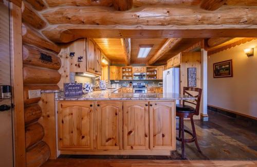 Rexford House | Maggies Cabin - Enjoy a Slice of Paradise in Rexford Montana