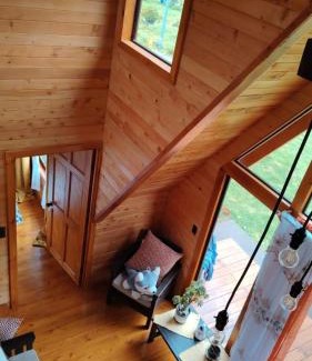 Canton Dota Ski Chalet | Magic Cabin in Jardín de Dota a real Costa Rica farm experience Breakfast incl Private Lagoon & Garden & fruits