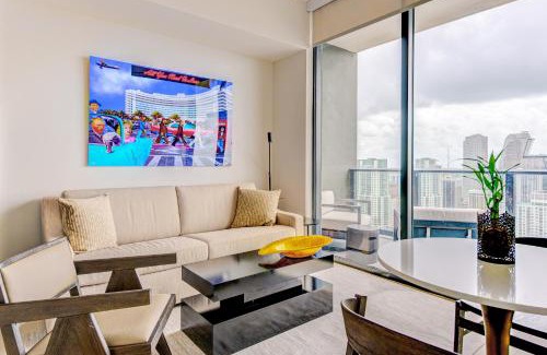 Downtown Miami Apartment | Magic Miami Penthouse Balcony Ocean View, Pool Resort, Spa, Heart of Miami