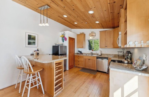 Summerland House | MAGICAL 5-STAR RATED OCEAN VIEW CUSTOM HOME - PLEASE READ ALL OUR GUEST REVIEWS