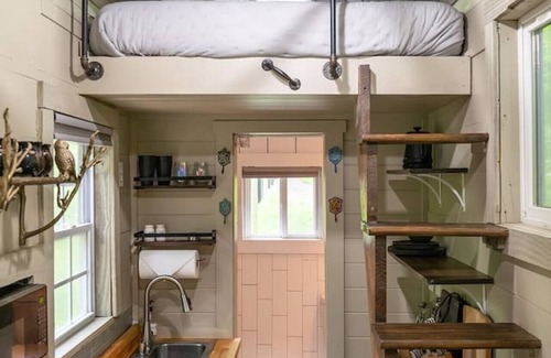 Sylva House | Magical Harry Potter Themed, Hot Tub, and Fire Pit!