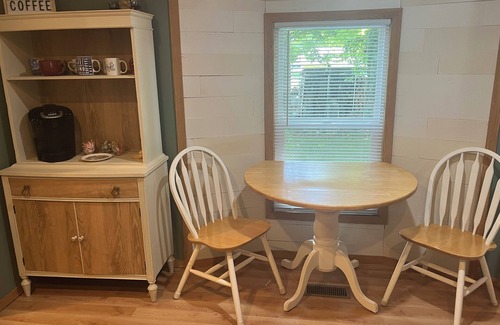 Sister Lakes House | Magician Lake Retreat! Renovated and a block away from Magician Lake!