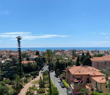 Bordighera Apartment | Magico Relax Bordighera-Open space con piscina e vista mare