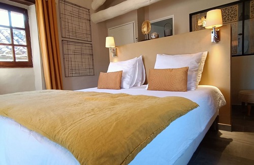Saint-Andre-de-Majencoules House | MAGNIFICENT PROPERTY IN THE CEVENNES NATIONAL PARK HEATED SWIMMING POOL JACUZZI