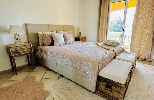 Saint-Saturnin-les-Avignon Villa | Magnifique Villa Piscine, sur une Colline Pour Randonner, à 10 mn d Avignon