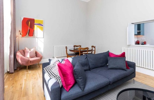 Ballsbridge Apartment | Magnificent 2 Bedroom Flat in Historic Army Barracks