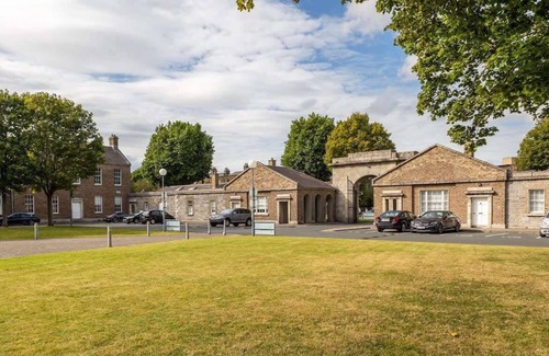 Ballsbridge Apartment | Magnificent 2 Bedroom Flat in Historic Army Barracks