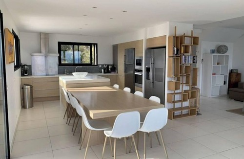 Tarcu Villa | MAGNIFICENT 330 M2 VILLA - HEATED POOL - SEA AND MOUNTAIN VIEWS
