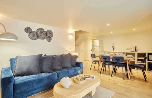 Quartier de la Roquette Apartment | Magnificent AC duplex Bastille Le Marais