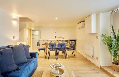 Quartier de la Roquette Apartment | Magnificent AC duplex Bastille Le Marais