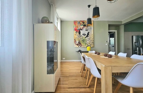 Royan Apartment | Magnificent apt, 6 pers, elevator Royan center, and beach on foot