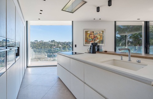 Cagnes-sur-Mer House | Magnificent contemporary villa on the heights of Cagnes!