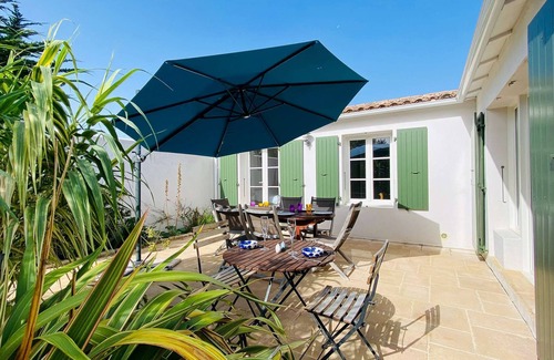 Le Bois-Plage-en-Re House | Magnificent villa with private pool and parking