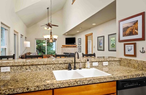 Rockaway Beach House | Magnificent Lakeshore Escape, Private Dock, Hot Tub, Pet Friendly, BBQ, Fire-Pit, Short Walk 2 Beach