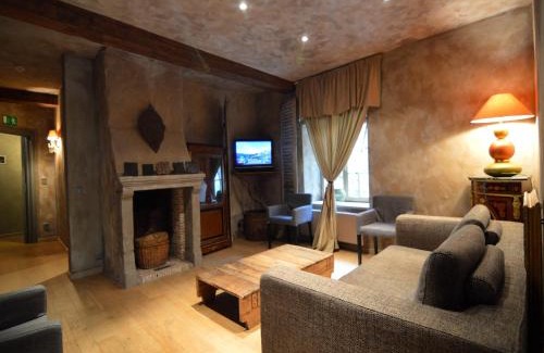 Orchimont House | Magnificent Manor in Vresse-Sur-Semois with Sauna