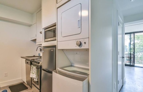 Virginia Highland Condo | Magnificent Pad In the Heart💕 of Midtown Atlanta