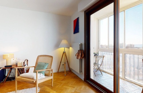 Saint-Lambert Apartment | Magnificent roof terrace in the center of Marseille with sea view