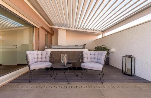 Zadar Old Town Apartment | Magnificent Rooftop Jacuzzi & Terrace Apartment Olia