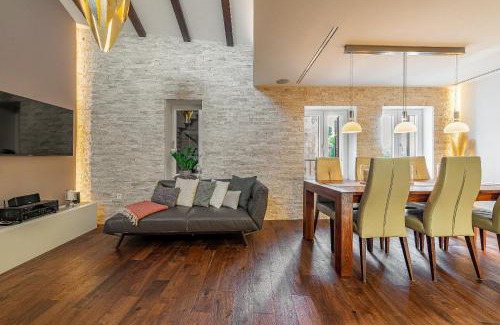 Zadar Old Town Apartment | Magnificent Rooftop Jacuzzi & Terrace Apartment Olia